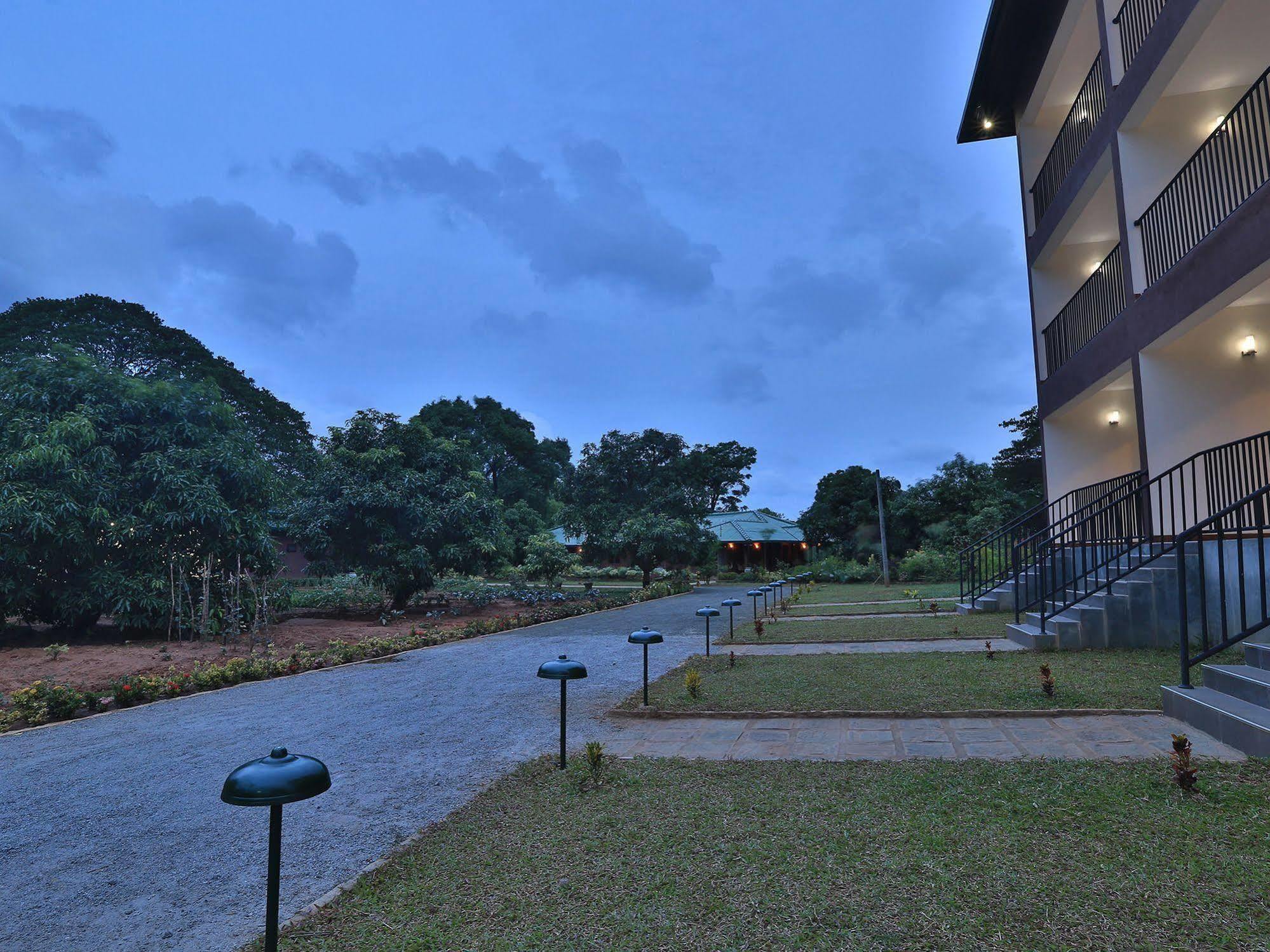 Hotel Grand & Gangula Dambulla Exterior foto